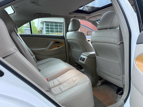 Used 2007 Toyota Camry XLE image 32