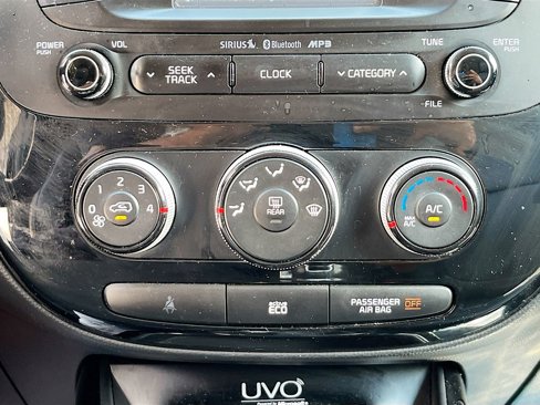 Used 2016 Kia Soul ! image 13