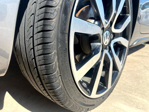 Used 2012 Volkswagen GTI 4-Door image 41