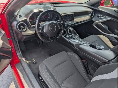 Used 2020 Chevrolet Camaro LT image 11