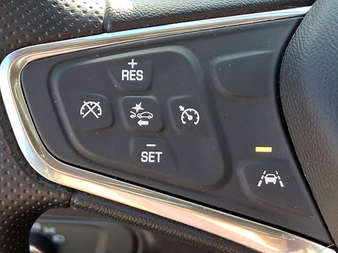 Used 2020 Chevrolet Equinox LS w/ LS Convenience Package image 22