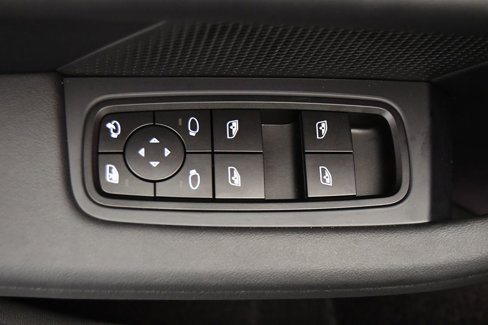 Certified 2025 Porsche Taycan 4S image 41
