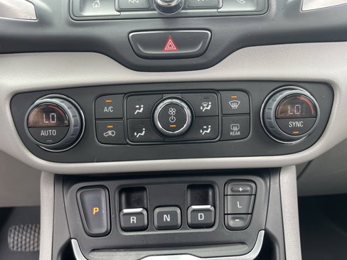 Used 2020 GMC Terrain SLE w/ Driver Convenience Package image 25