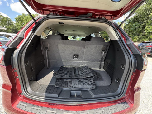 Used 2017 Chevrolet Traverse LT w/ Style and Technology Package image 24