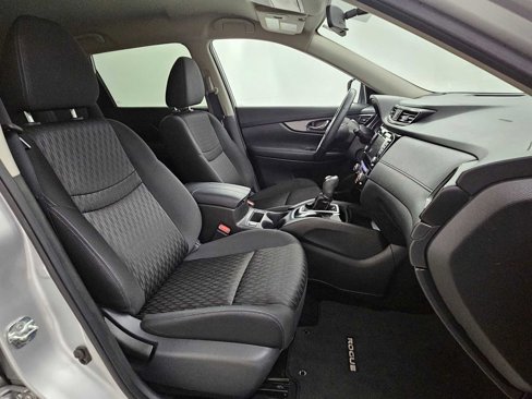 Used 2018 Nissan Rogue SV image 29