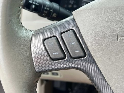 Used 2005 Cadillac XLR image 22