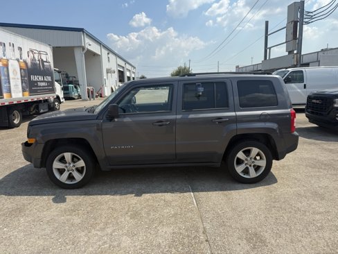 Used 2017 Jeep Patriot Latitude image 8