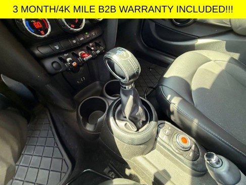Used 2018 MINI Cooper 4-Door Hardtop image 12