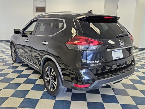 Used 2018 Nissan Rogue SL image 10