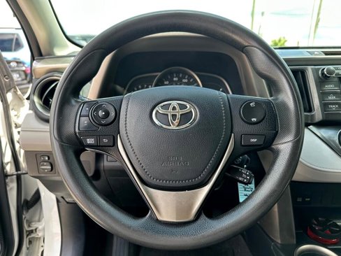 Used 2013 Toyota RAV4 LE image 13