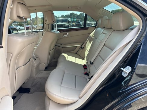 Used 2014 Mercedes-Benz E 350 Sedan image 29