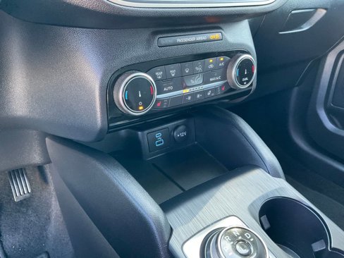 Certified 2022 Ford Escape SE w/ SE Sport Appearance Package image 43