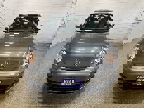 Used 2012 Volkswagen Beetle 2.5 image 23