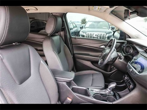 Used 2020 Buick Encore GX Select image 17