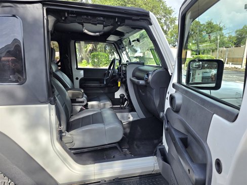 Used 2009 Jeep Wrangler X image 16