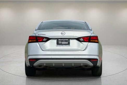 Used 2023 Nissan Altima 2.5 S image 4