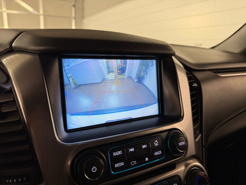 Used 2018 Chevrolet Suburban LS image 23