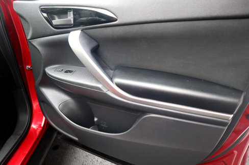 Used 2018 Mitsubishi Eclipse Cross LE image 38