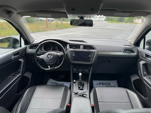 Used 2018 Volkswagen Tiguan SE w/ 3rd Row Seat Package image 19