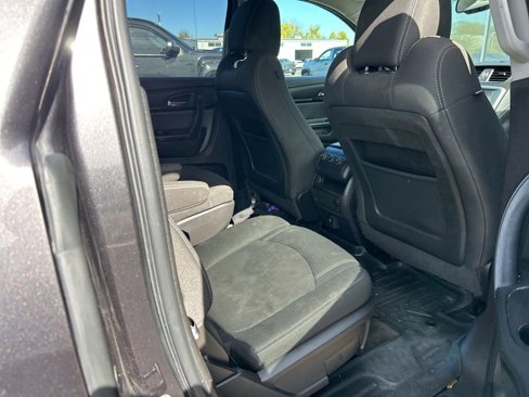 Used 2016 GMC Acadia SLE image 16