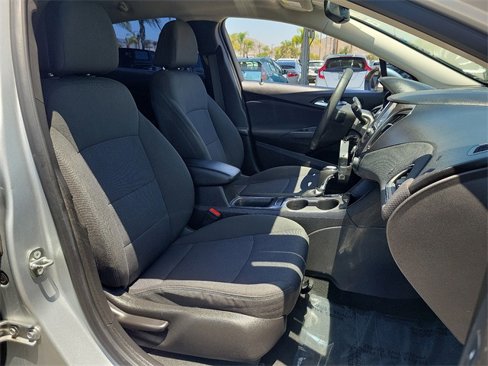 Used 2018 Chevrolet Cruze LT image 24