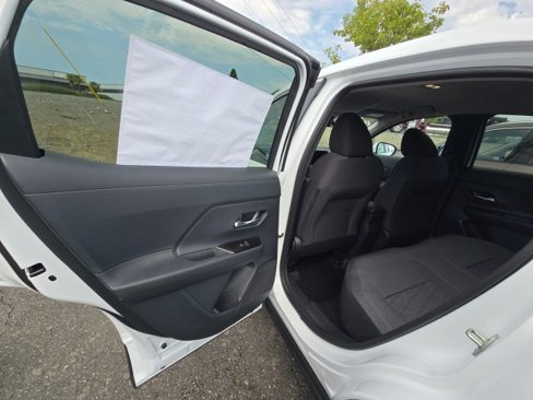 New 2025 Nissan Kicks SV image 17