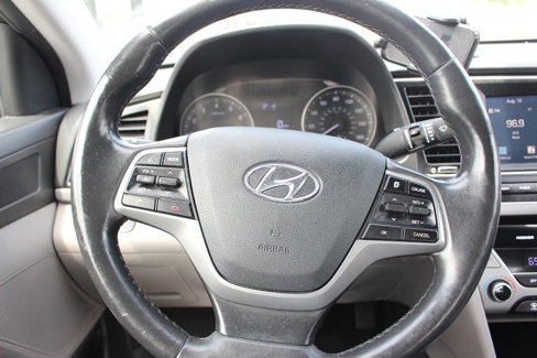 Used 2017 Hyundai Elantra Limited image 10
