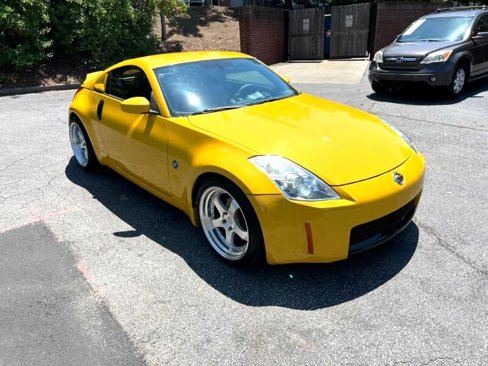 Used 2005 Nissan 350Z Touring w/ (N93) Cargo Convenience Pkg image 12