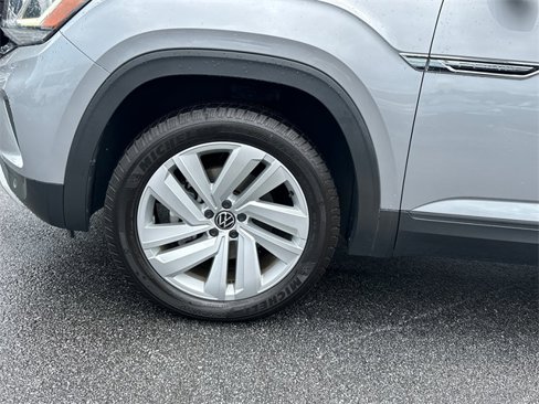 Used 2022 Volkswagen Atlas Cross Sport SE image 11