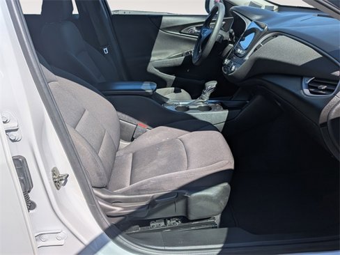 Used 2022 Chevrolet Malibu LT image 28