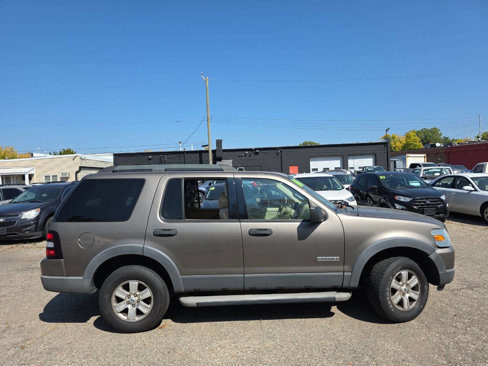 Used 2006 Ford Explorer XLT image 10