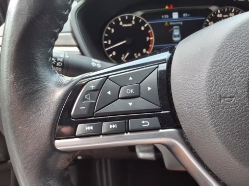 Used 2024 Nissan Altima 2.5 SV w/ SV Premium Package image 15