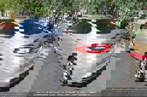 Used 2015 Ford Fusion SE image 8