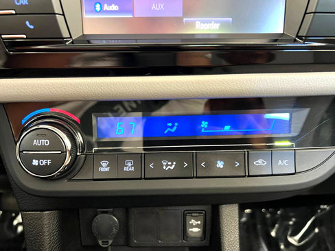 Used 2014 Toyota Corolla LE image 20