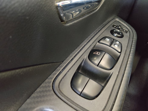 Used 2023 Nissan Versa SV image 27