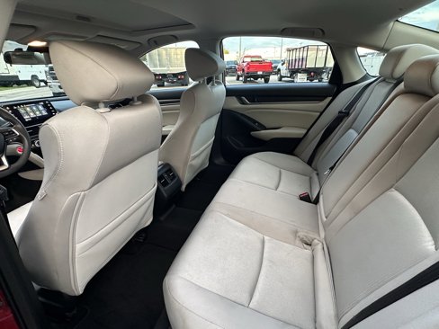 Used 2019 Honda Accord EX image 32