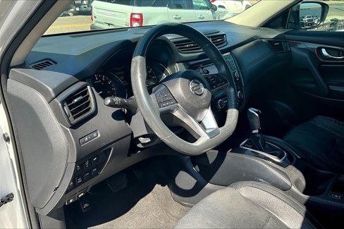 Used 2017 Nissan Rogue SL w/ SL Premium Package image 14