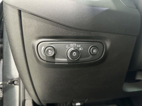 Used 2020 Chevrolet Equinox LT image 17