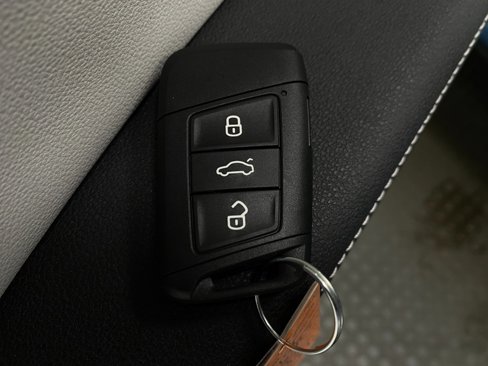 New 2025 Volkswagen Taos S image 29