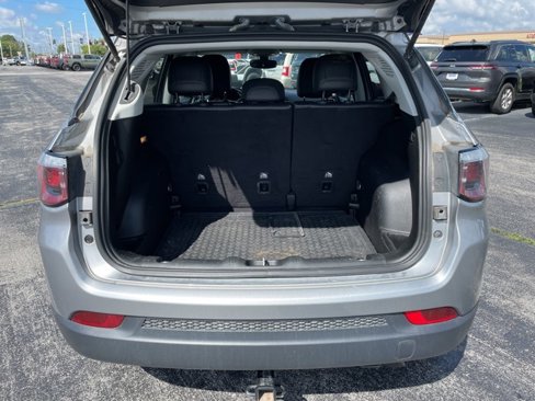 Used 2019 Jeep Compass Altitude image 9
