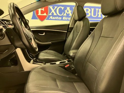 Used 2013 Hyundai Elantra GT w/ Tech Pkg image 27