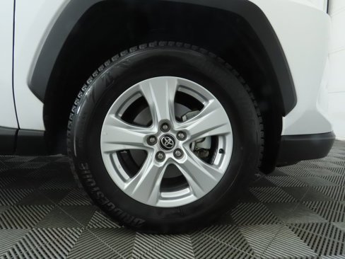 Used 2021 Toyota RAV4 XLE w/ Convenience Package image 33