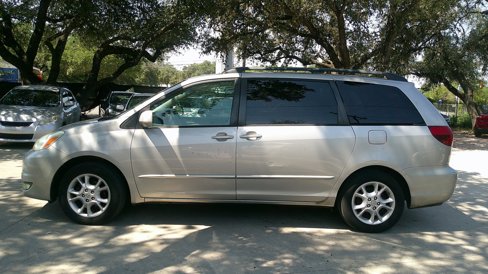 Used 2005 Toyota Sienna XLE image 8