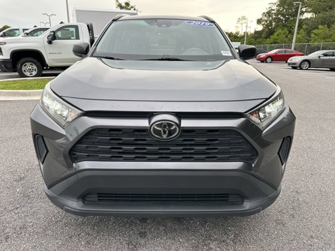 Used 2019 Toyota RAV4 LE image 3
