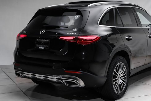 Used 2024 Mercedes-Benz GLC 300 4MATIC image 4