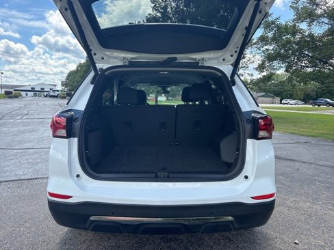 Used 2024 Chevrolet Equinox LT image 5