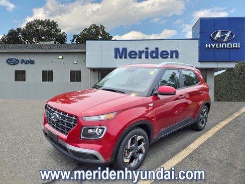 Certified 2022 Hyundai Venue Limited w/ Cargo Package image 1