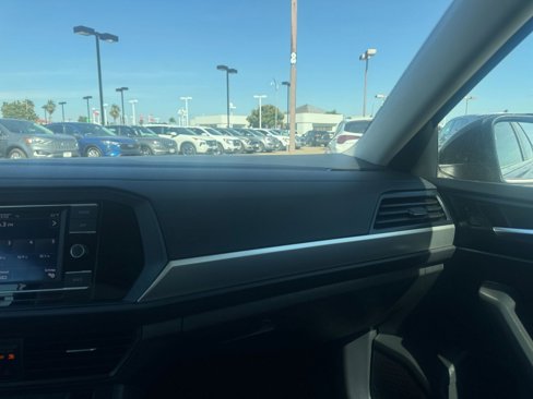 Used 2024 Volkswagen Jetta S image 35