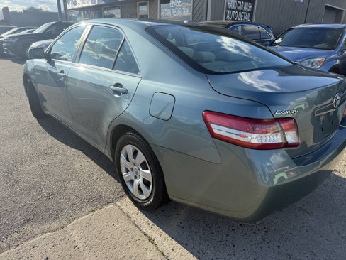 Used 2010 Toyota Camry LE image 10