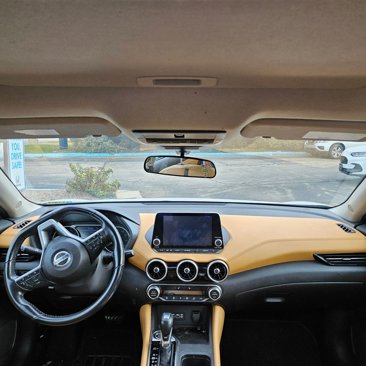 Used 2020 Nissan Sentra SV w/ SV Premium Package image 11
